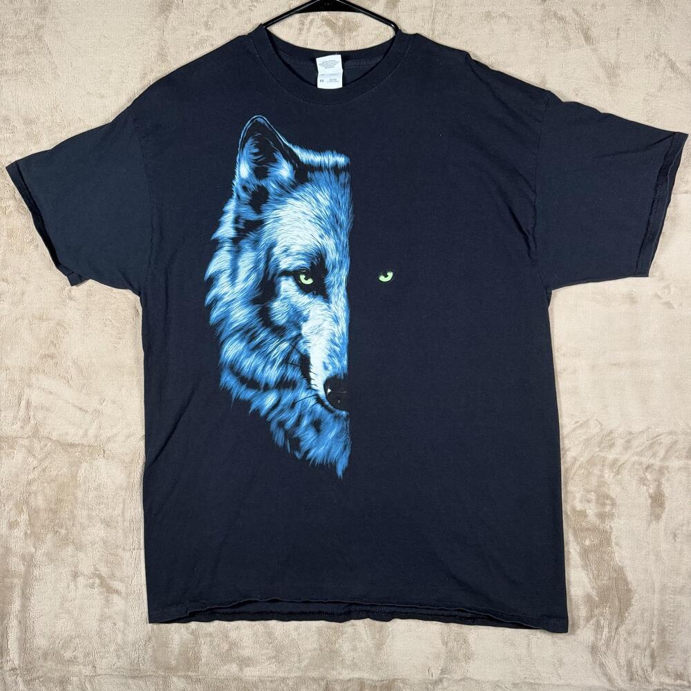 Y2K Blue Wolf Graphic T Shirt Mens XL Black Green Eyes Animal Nature Tee